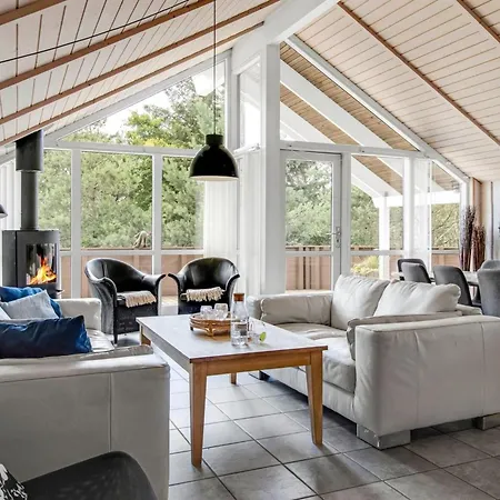 Feriehus Svenny - 800m From The Sea By Interhome Lakolk