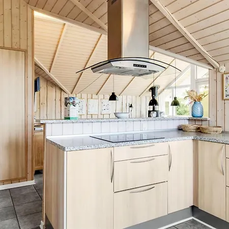 Svenny - 800m From The Sea By Interhome Feriehus Lakolk