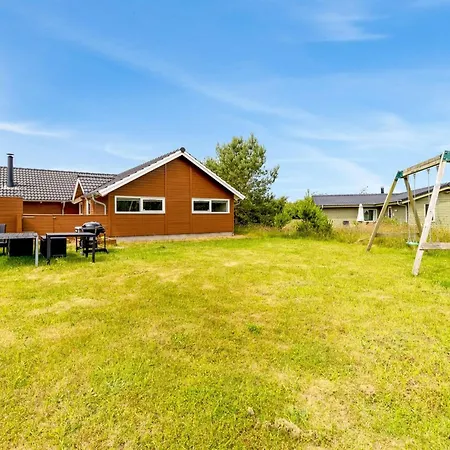 Vakantiehuis Svenny - 800m From The Sea By Interhome Lakolk